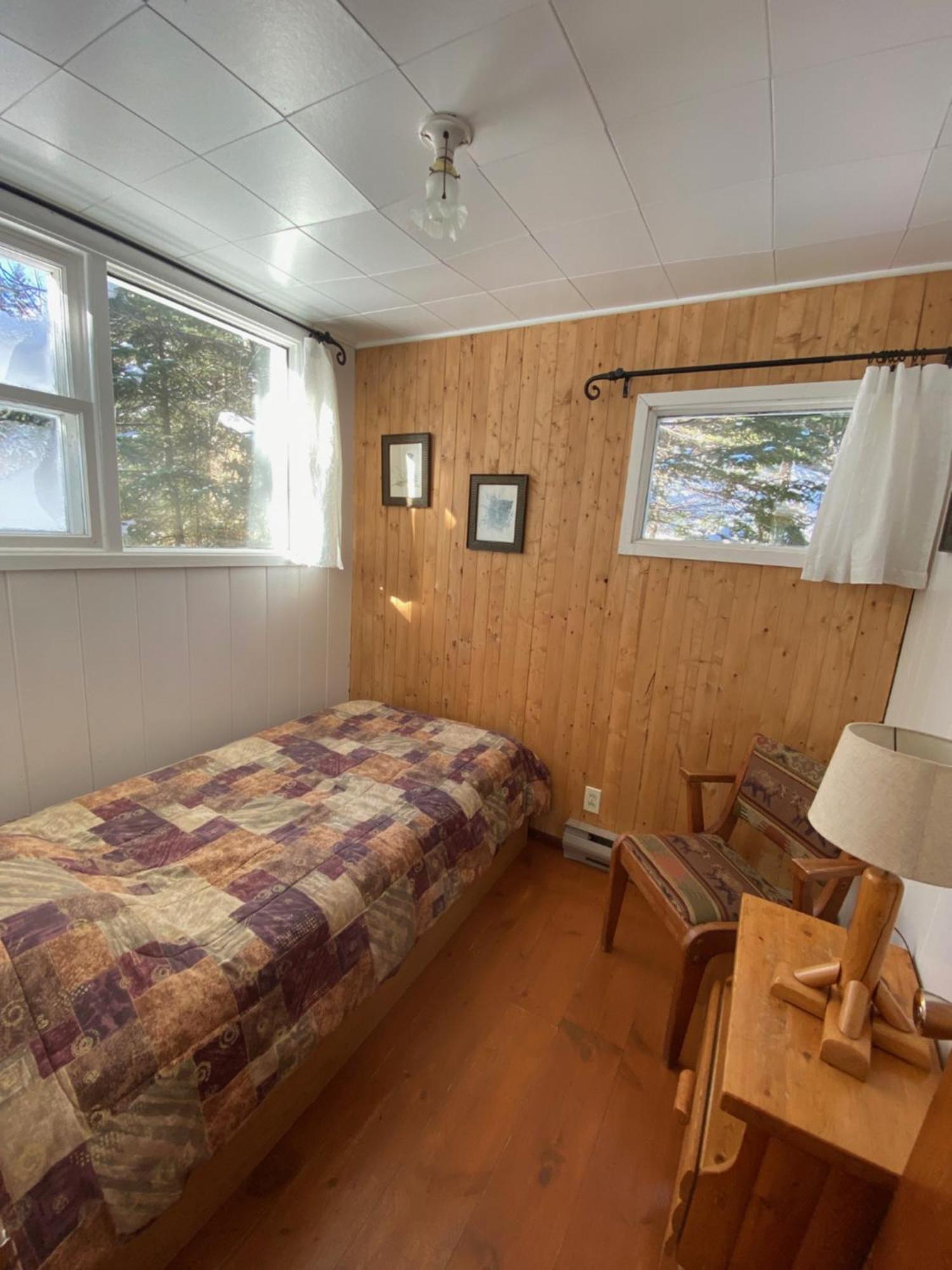 Kan-A-Mouche Pourvoirie Auberge Et Chalets Saint-Michel Kültér fotó