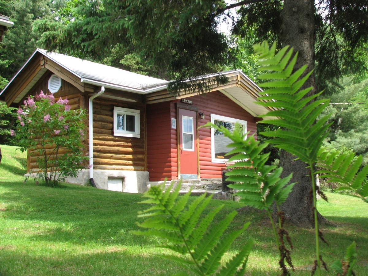 Kan-A-Mouche Pourvoirie Auberge Et Chalets Saint-Michel Kültér fotó