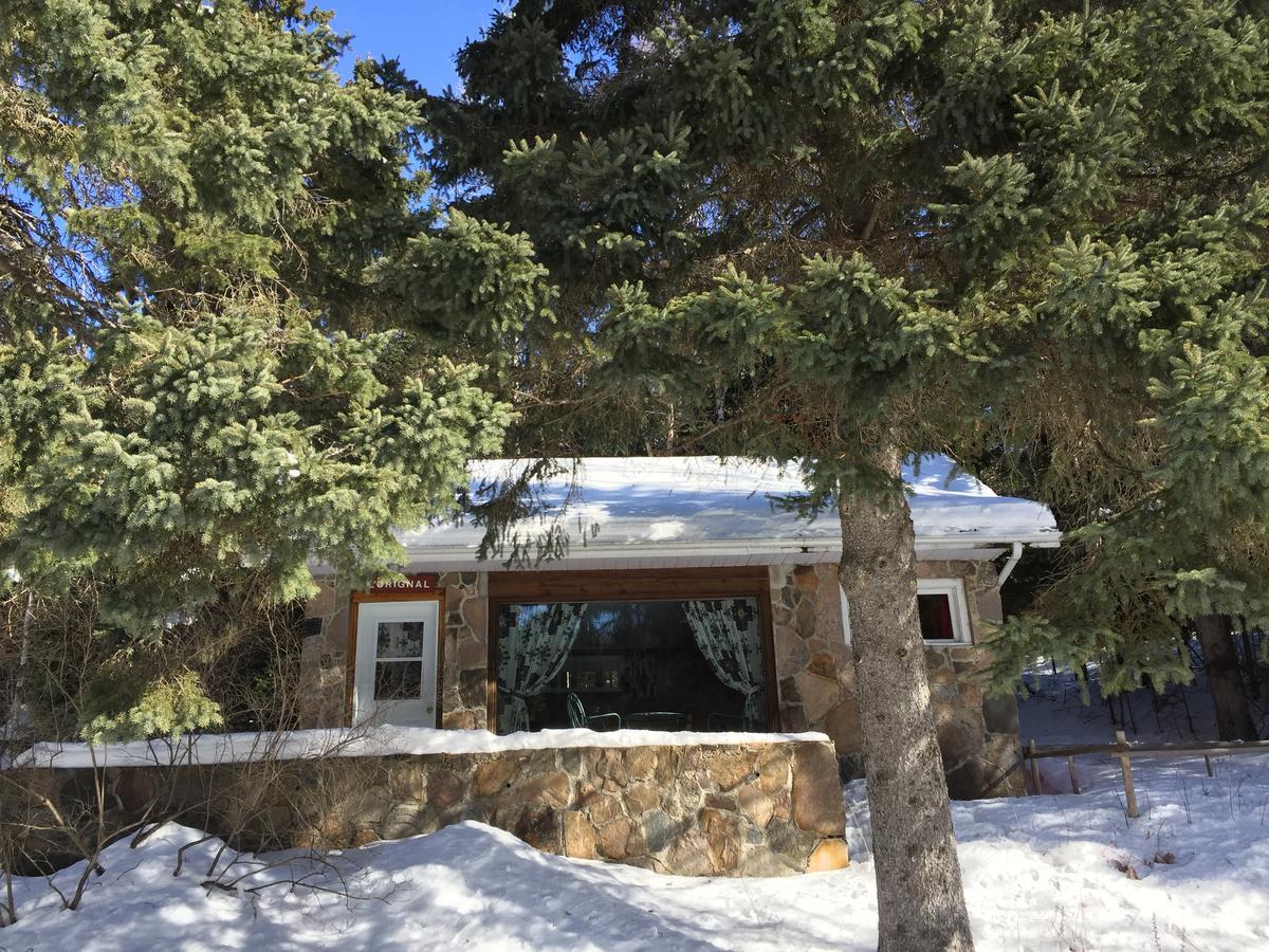 Kan-A-Mouche Pourvoirie Auberge Et Chalets Saint-Michel Kültér fotó