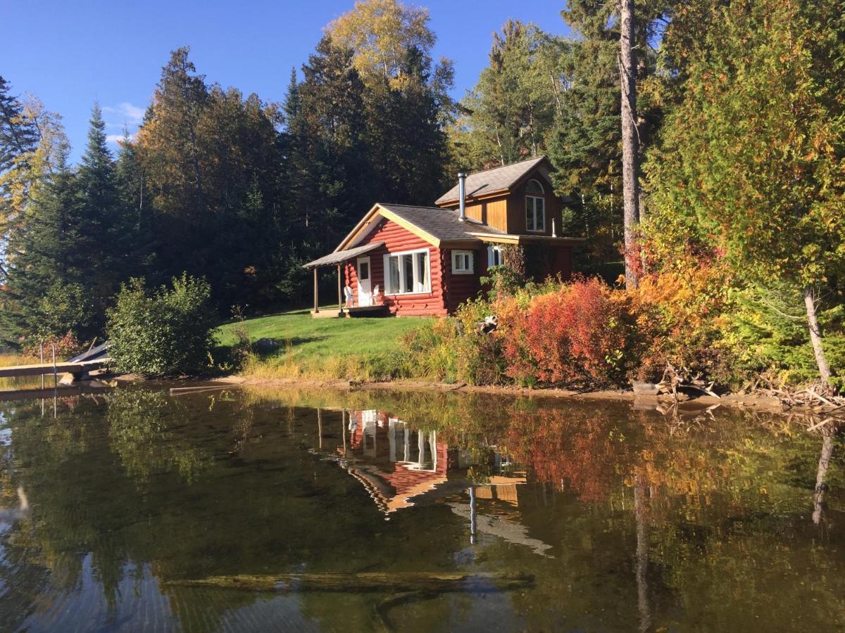 Kan-A-Mouche Pourvoirie Auberge Et Chalets Saint-Michel Kültér fotó